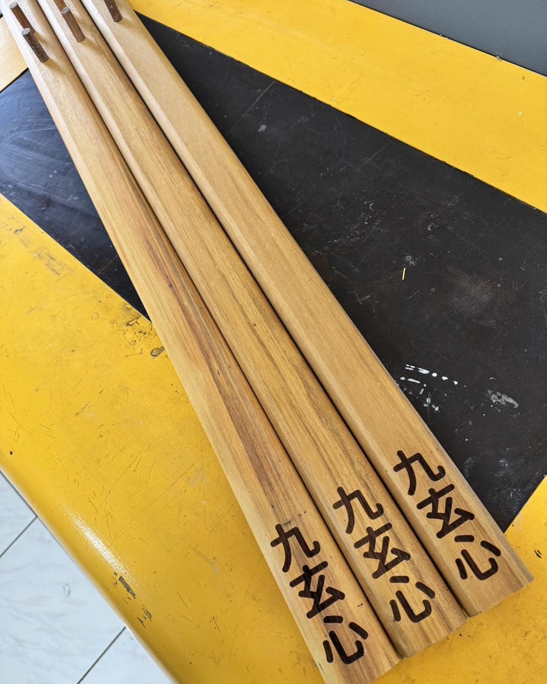 神轎扁擔雷射雕刻客製案例|宮廟木質構件代客雕刻 113 神轎扁擔雷射雕刻客製案例|宮廟木質構件代客雕刻